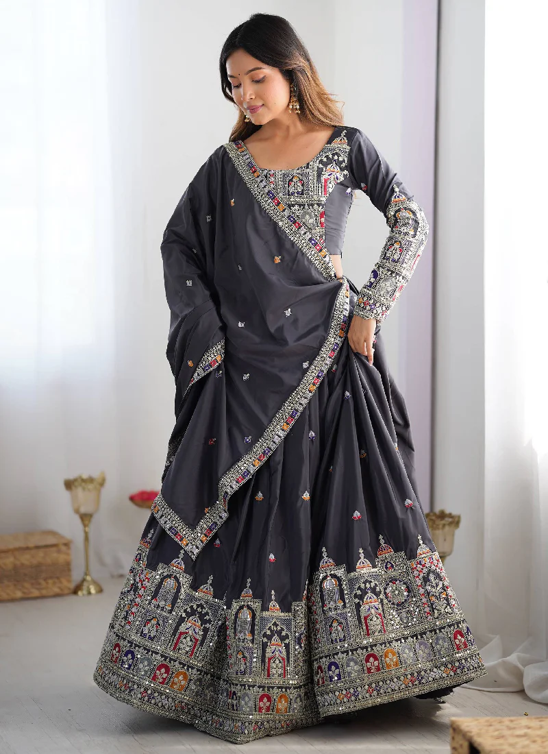 Incredible Silk Thread Embroidered Grey Traditional Lehenga Choli - Image 3