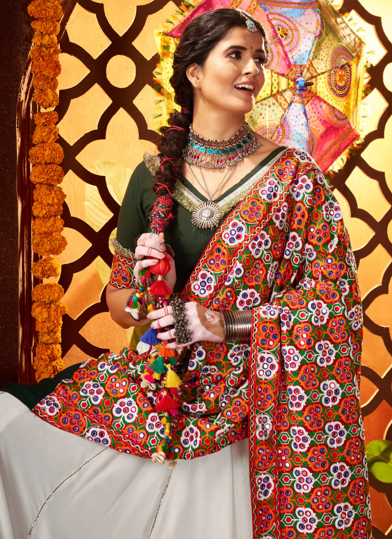 Navratri Wear Gota Patti Border Silk White Chaniya Choli With Dupatta - Image 3