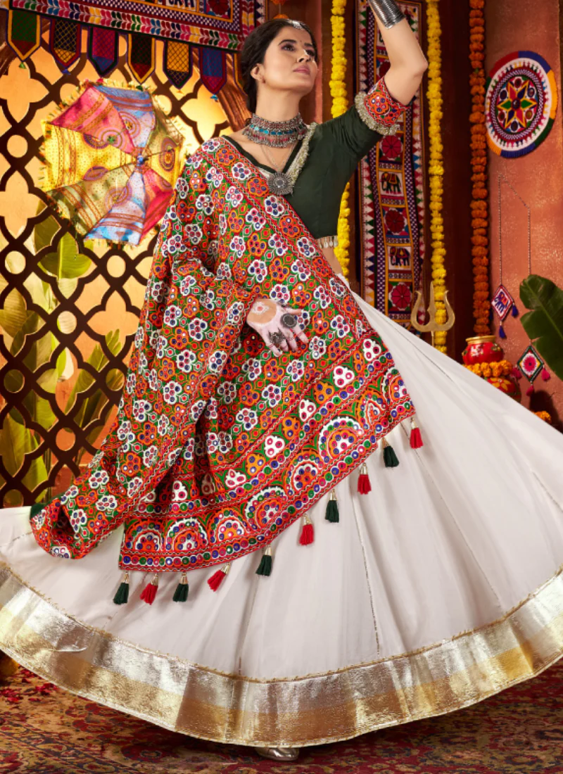 Navratri Wear Gota Patti Border Silk White Chaniya Choli With Dupatta - Image 5