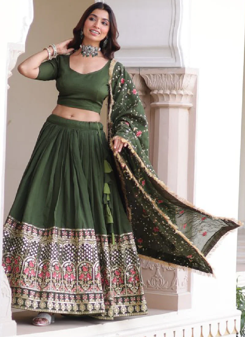 Vichitra Silk Sequence Work Green Lehenga Choli For Mehendi Function - Image 10