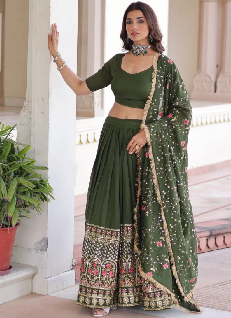 Vichitra Silk Sequence Work Green Lehenga Choli For Mehendi Function - Image 9